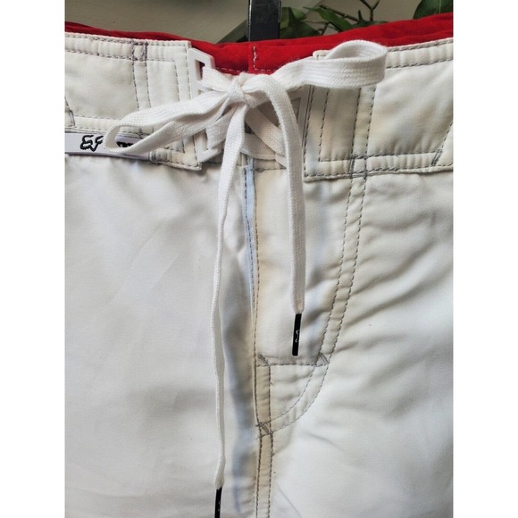 Fox Board Men's Red & White 100% Polyester Pull On Swimwear Shorts Size 32 - Picture 2 of 13